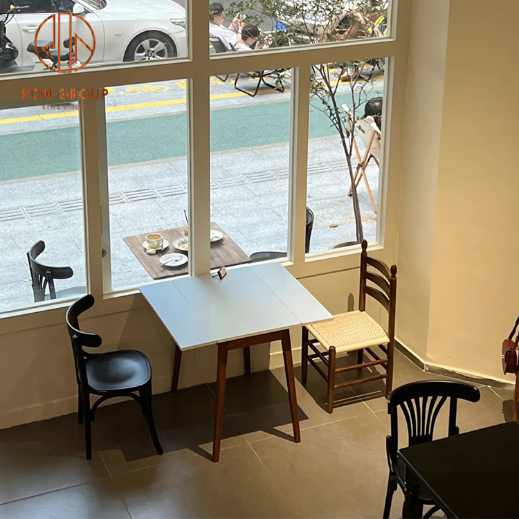 Customized Modern Style Table and Chair Set for Hotels Restaurants Cafes-for Dining